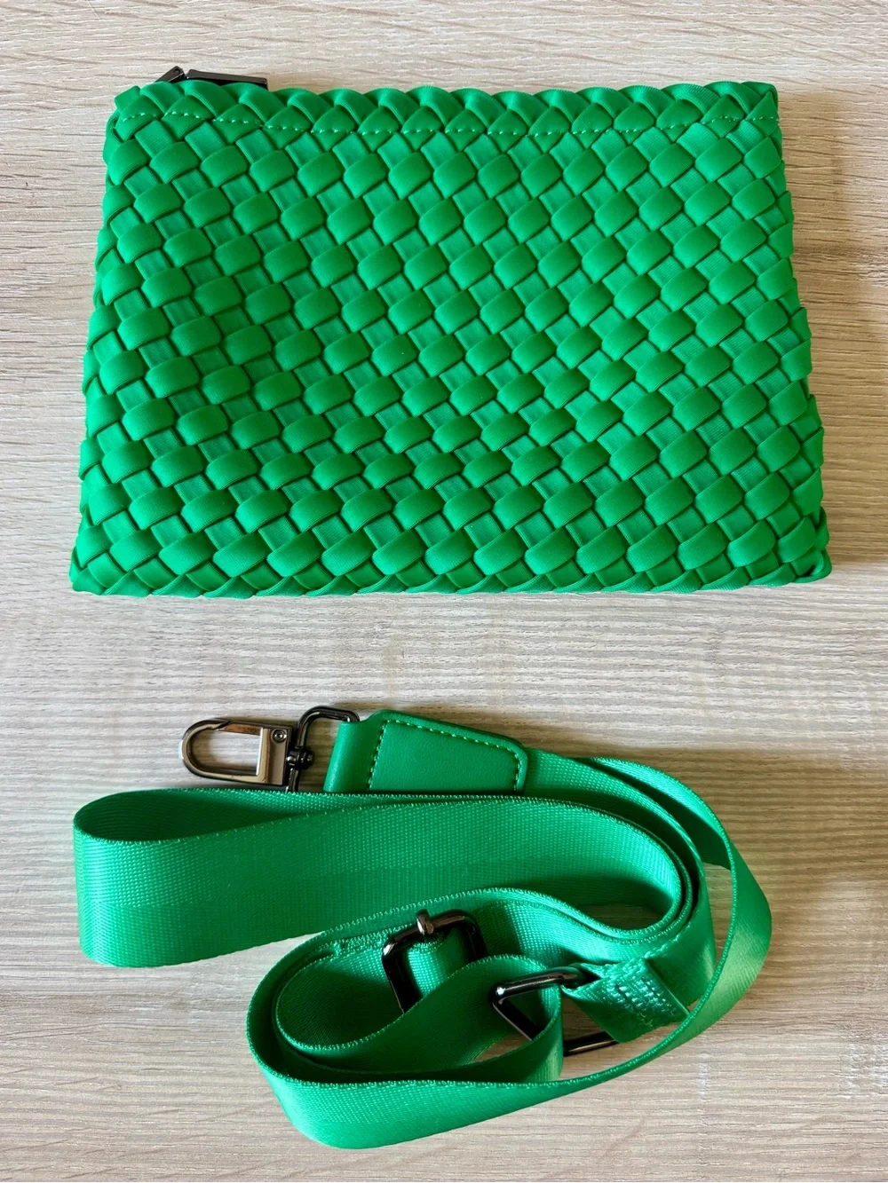 Sol and Selene - Woven Crossbody Tote Bag (Kelly Green)